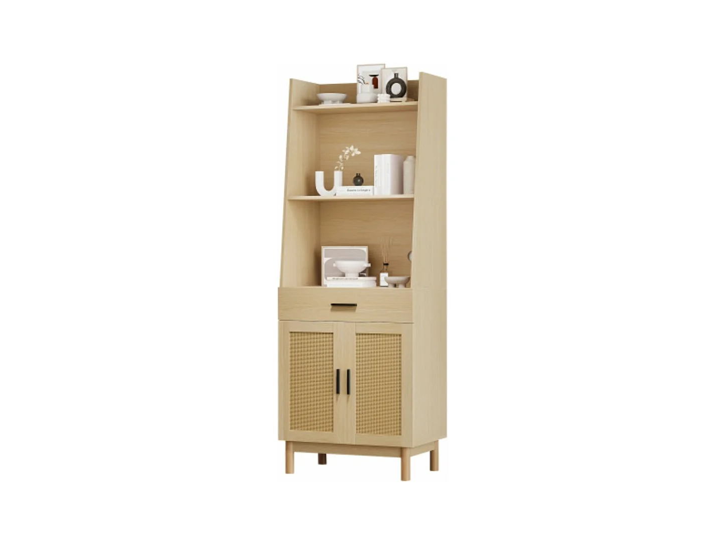 Vitrine in eikenhout met een hoogte van 180,5 cm met 2 rotan deuren en 1 lade.