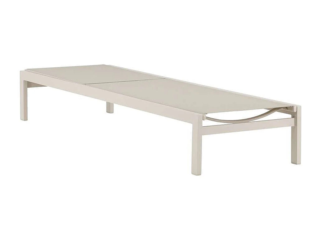 Copacabana chaise longue beige.