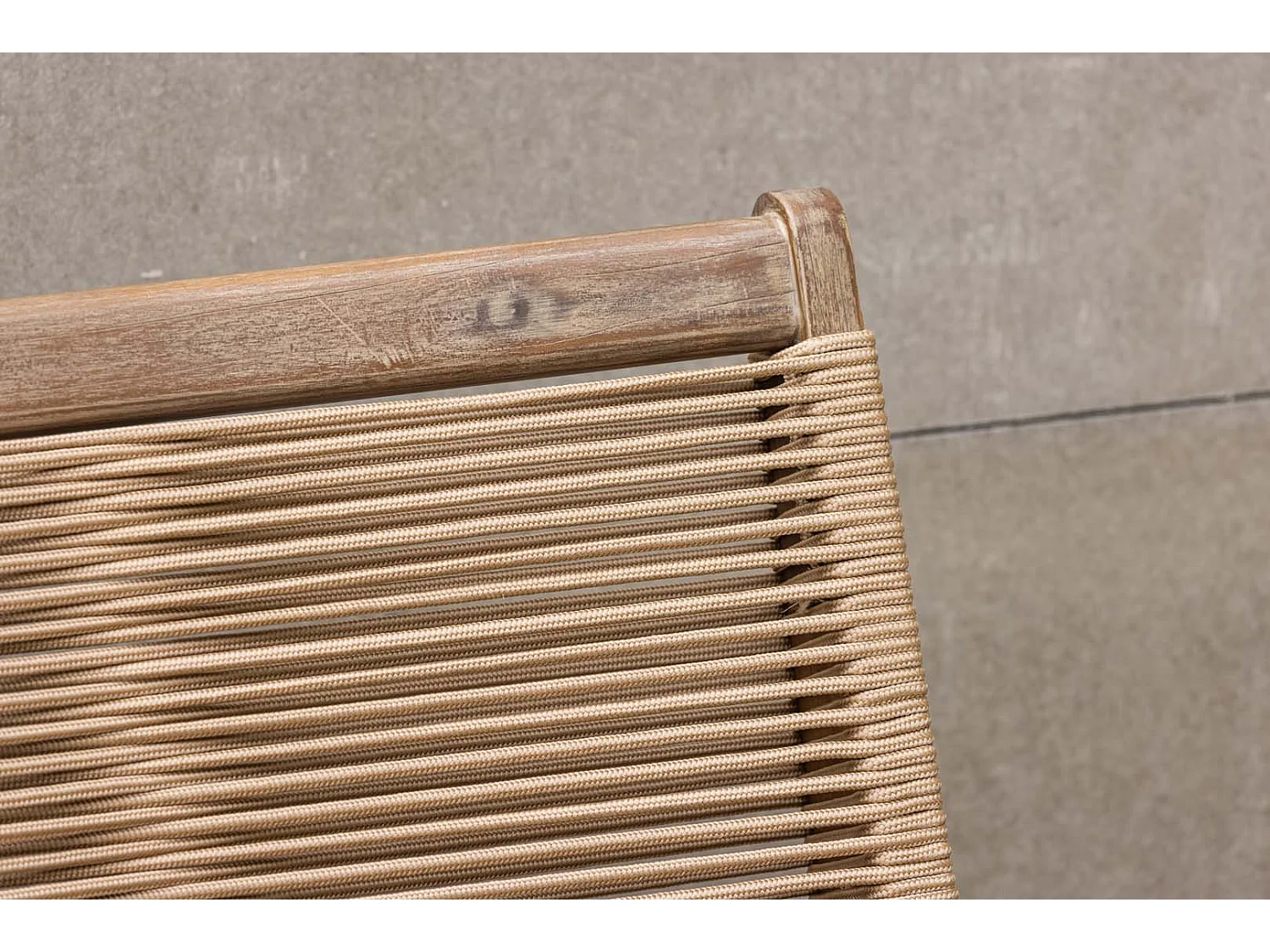 Peter leunstoel tuin bruin.