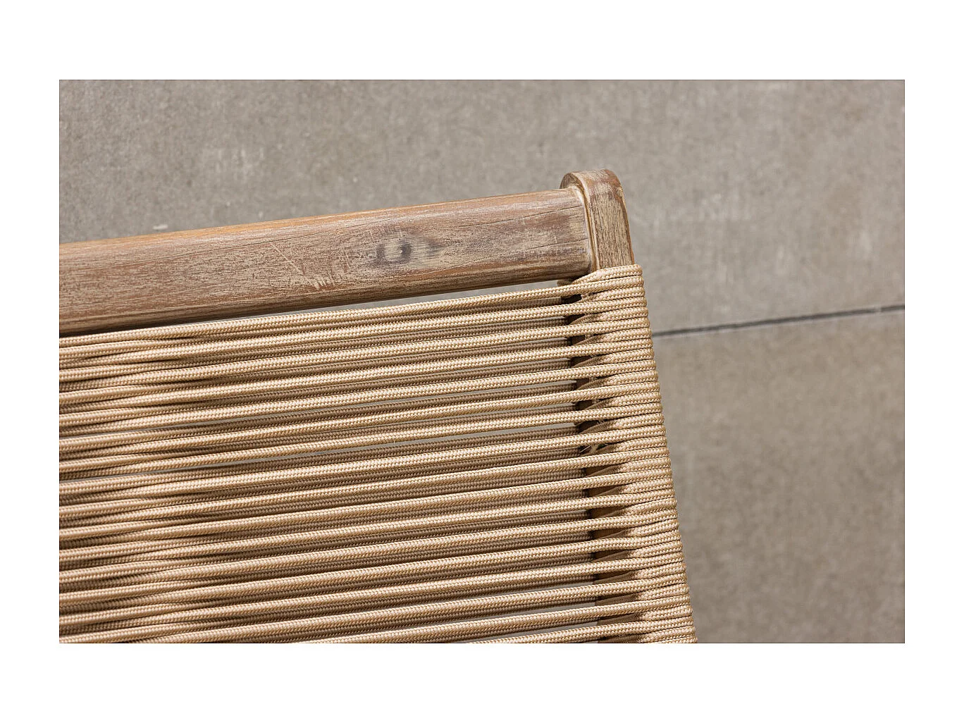 Peter leunstoel tuin bruin.