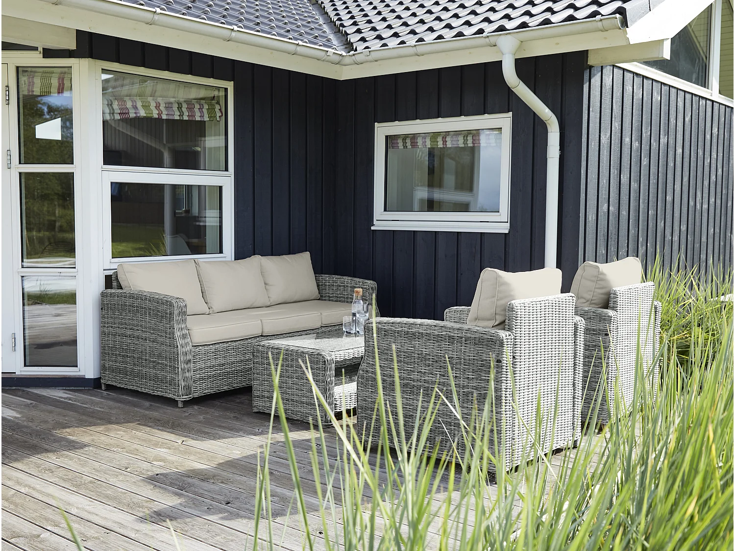 Gram fauteuil tuin model 1, incl. kussen, naturel en off white.