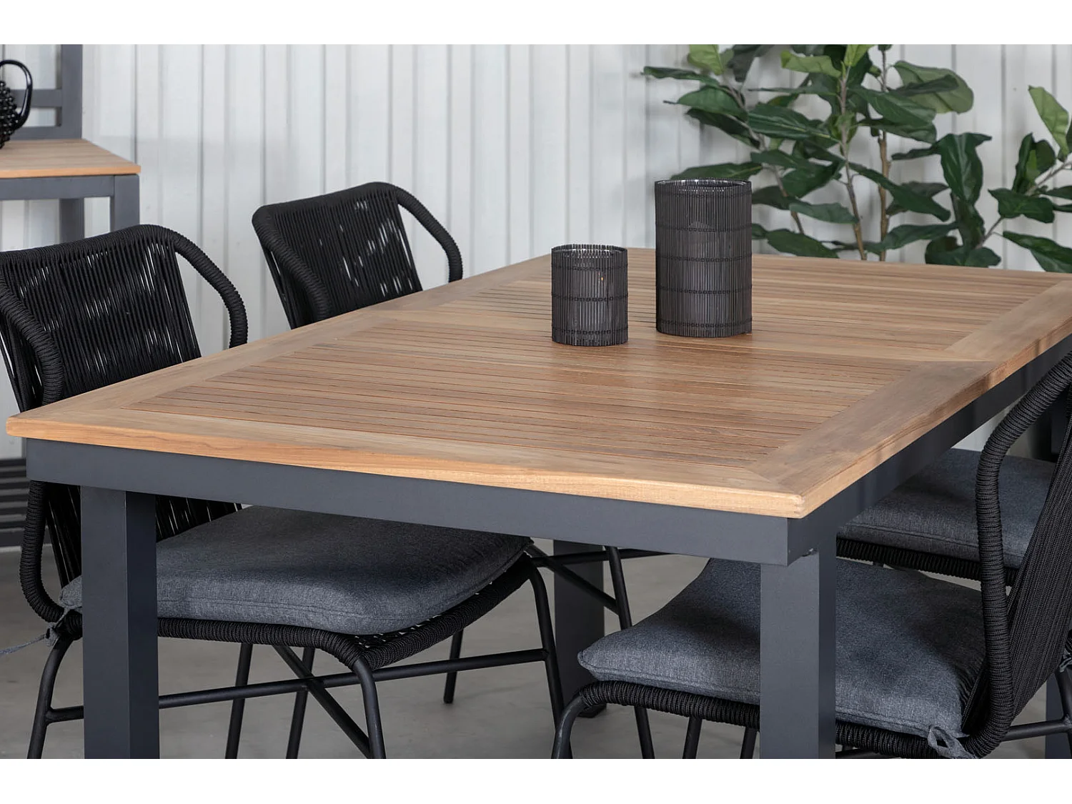 Panama tuinmeubelset tafel 90x152/210cm en 4 stoel Julian zwart, naturel.