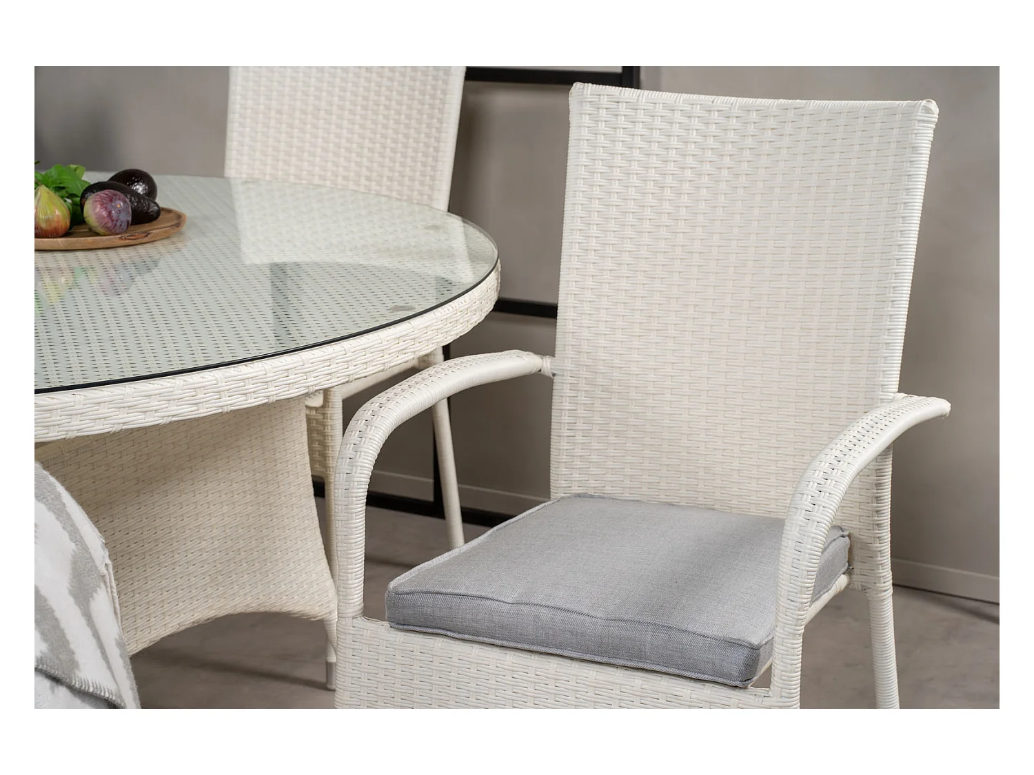 Volta tuinmeubelset tafel Ø150cm en 6 stoel Anna wit.