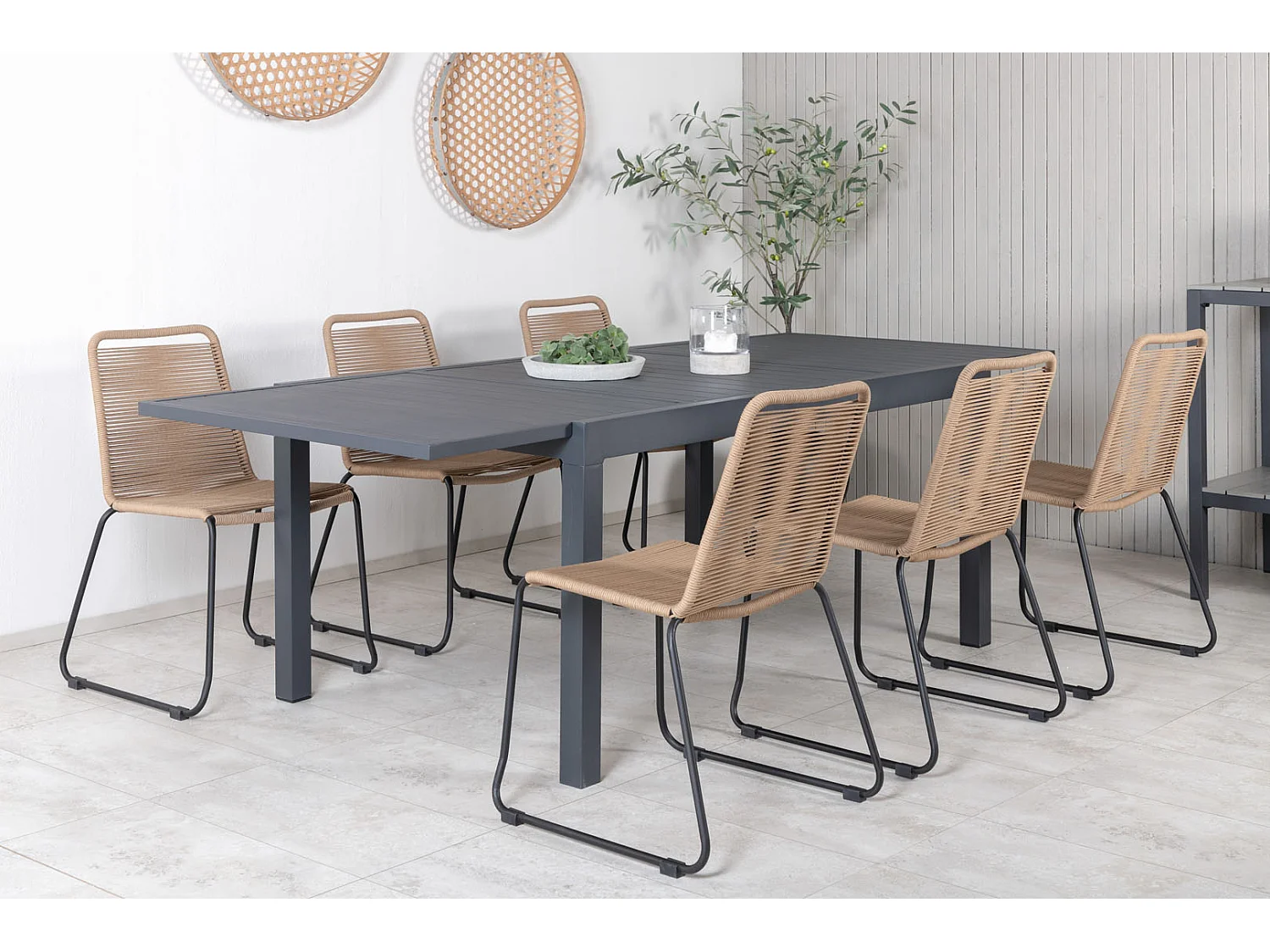 Lindos Chaise de jardin empilable, noir.