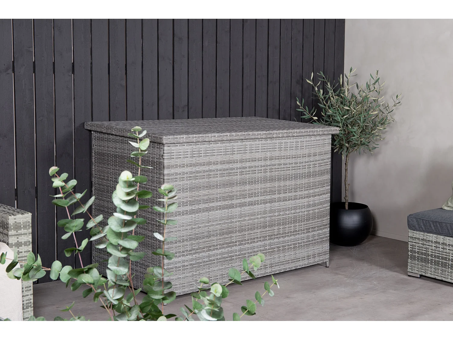 Amazon kussendoos grijs.