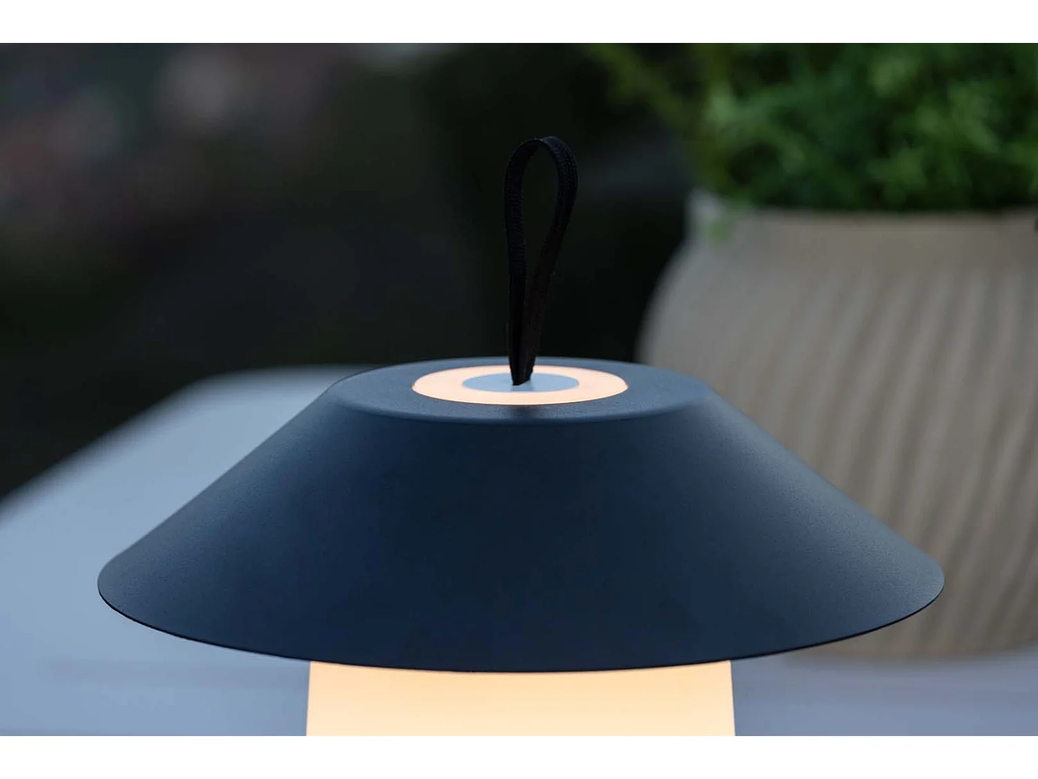 Rubu tafellamp LED buiten zwart.