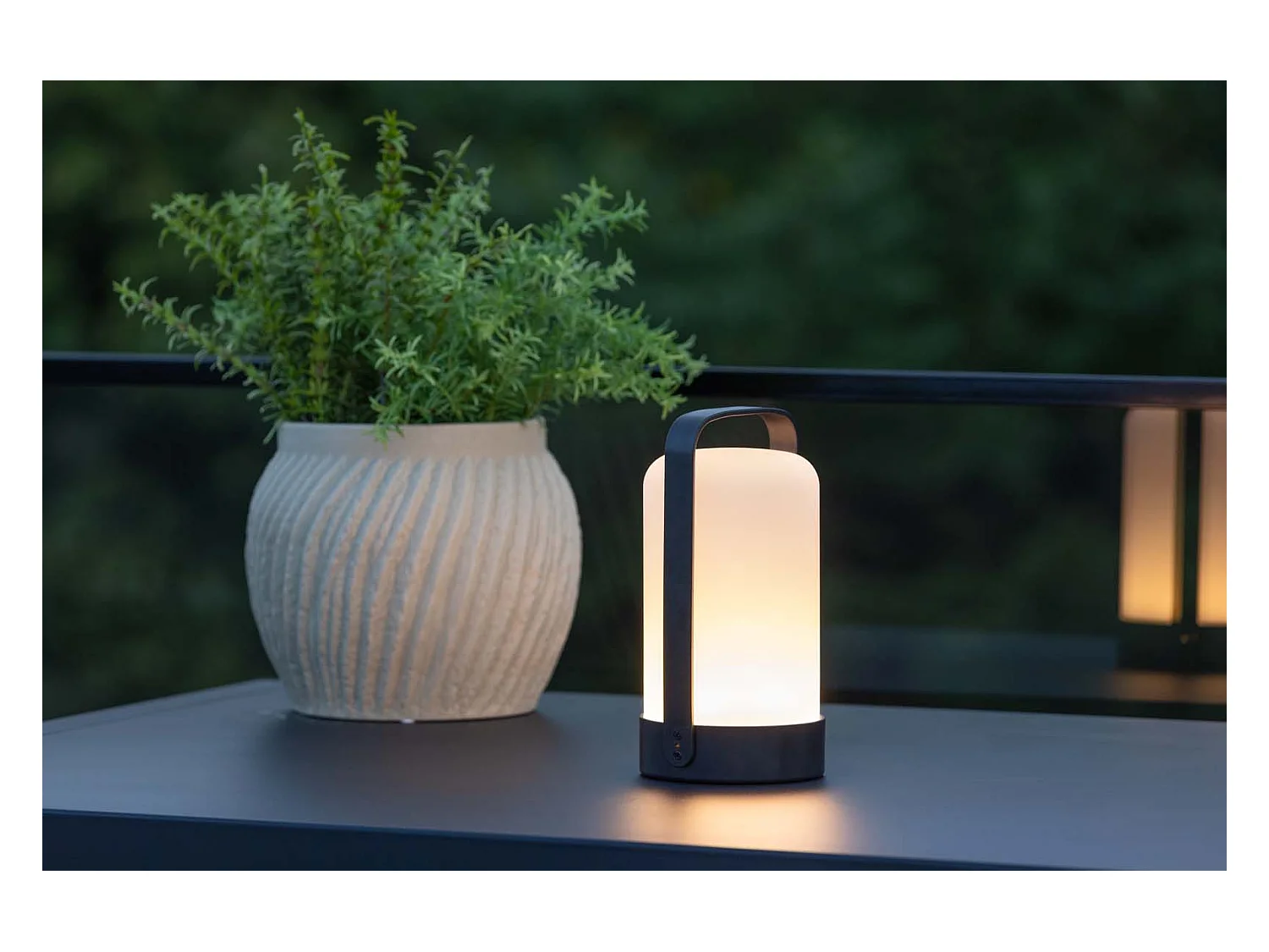 Lampe à Poser d'Extérieur LED "Fern" 22cm Noir