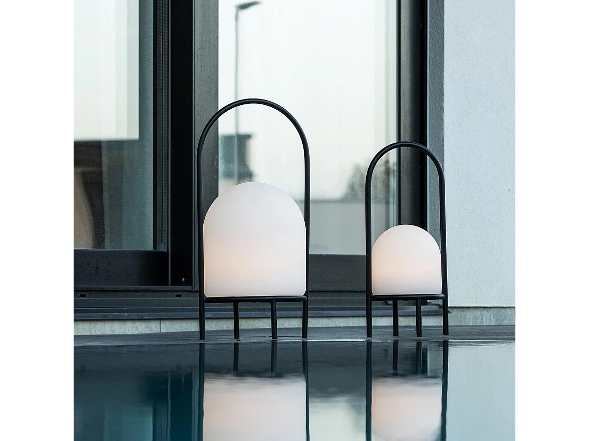 Colie Tischleuchte LED für den Außenbereich 26x53x26cm schwarz.