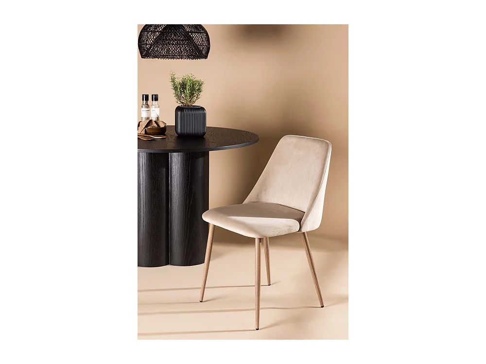 Night eetkamerstoel bruin, okkernoot decor.