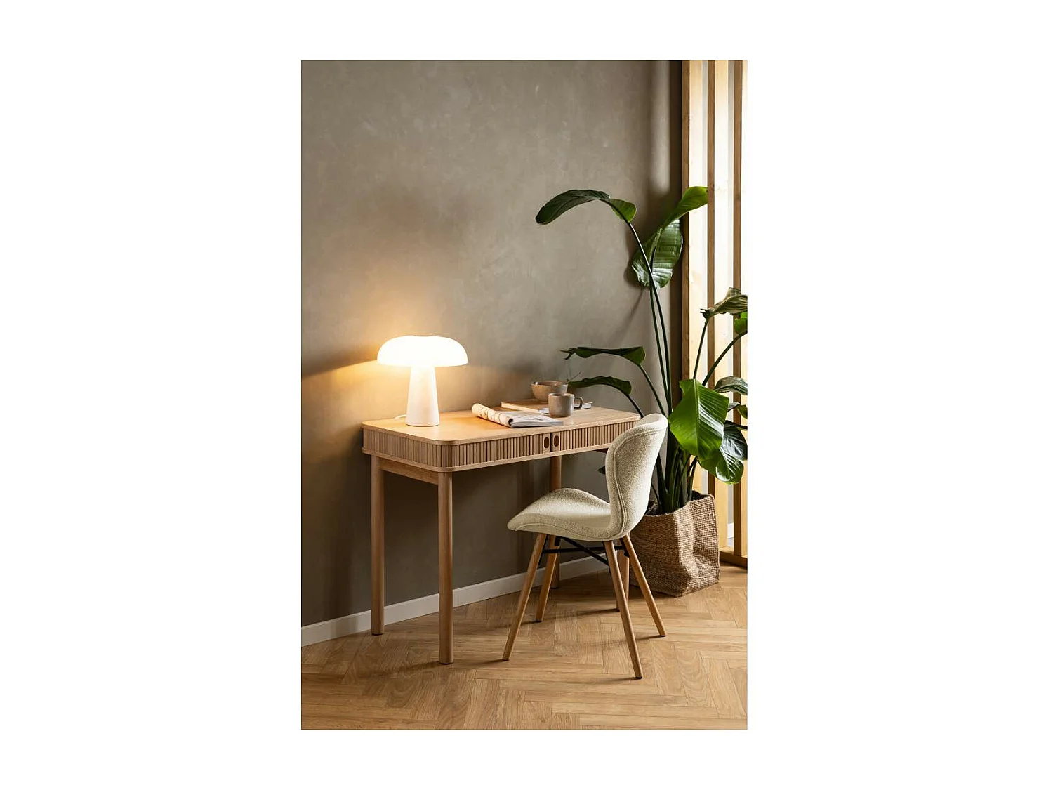 BatildaA1 chaise de salle à manger beige.