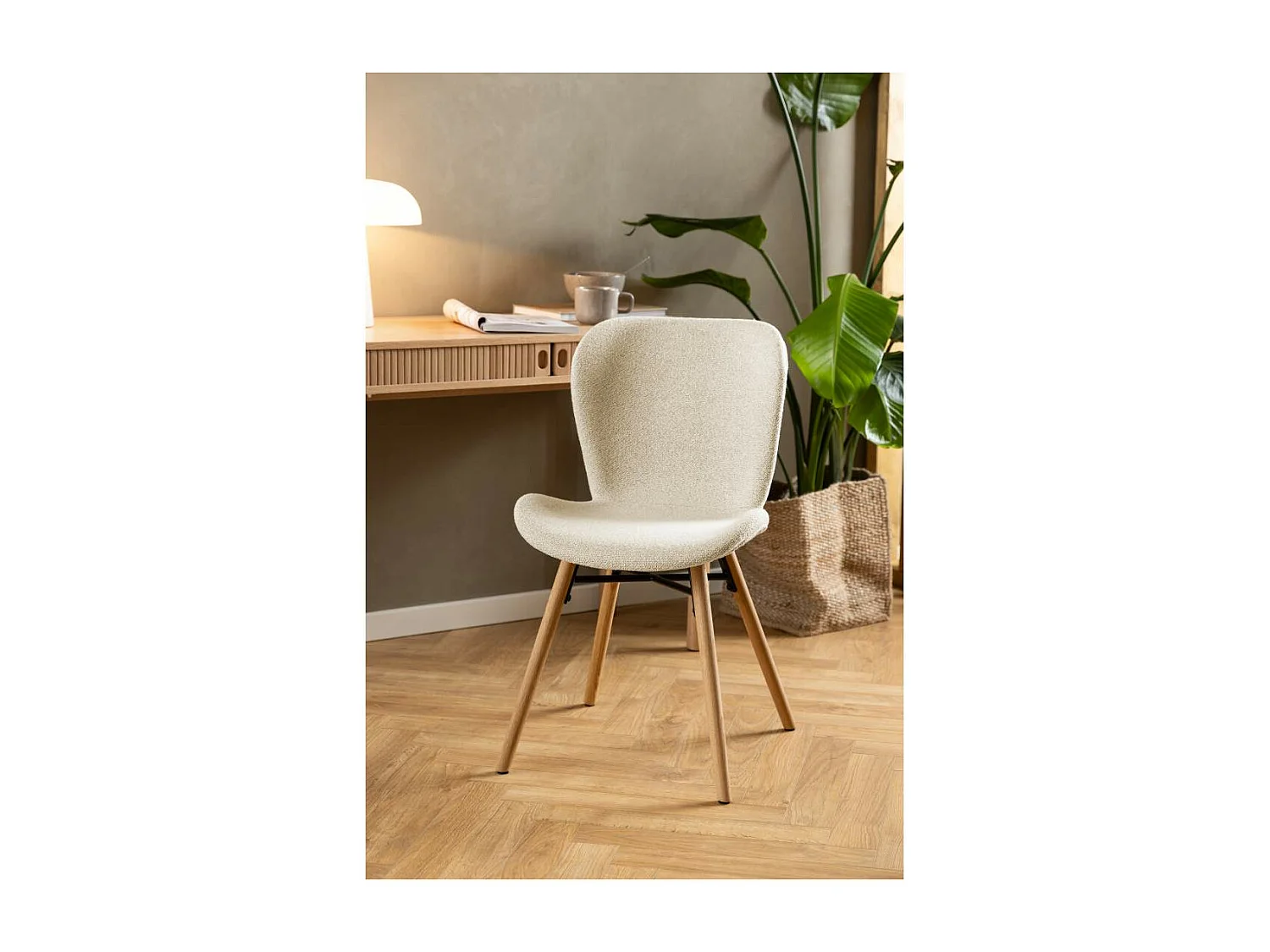 LatildaA1 eetkamerstoel beige.