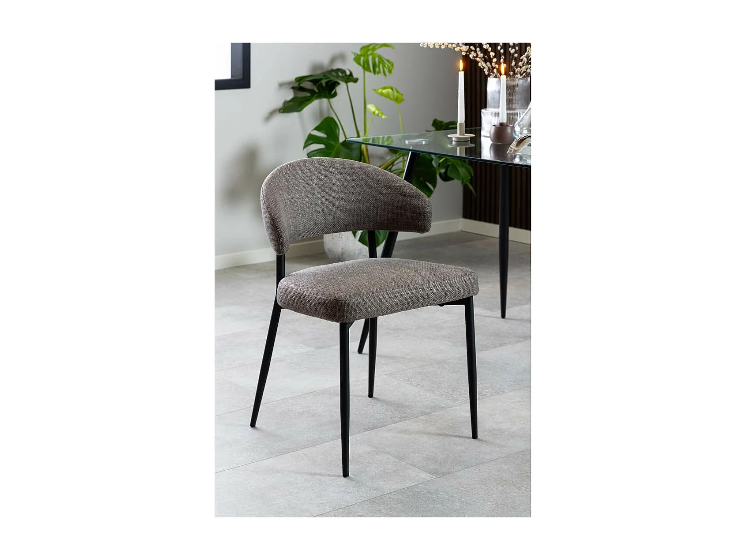 Edina chaise de salle à manger marron.