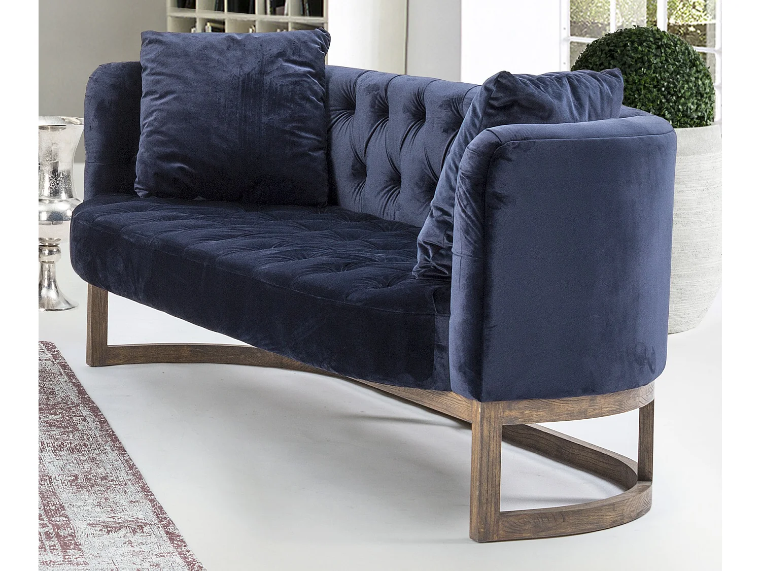 Canapé en polyester matelassé bleu 3 places Mila