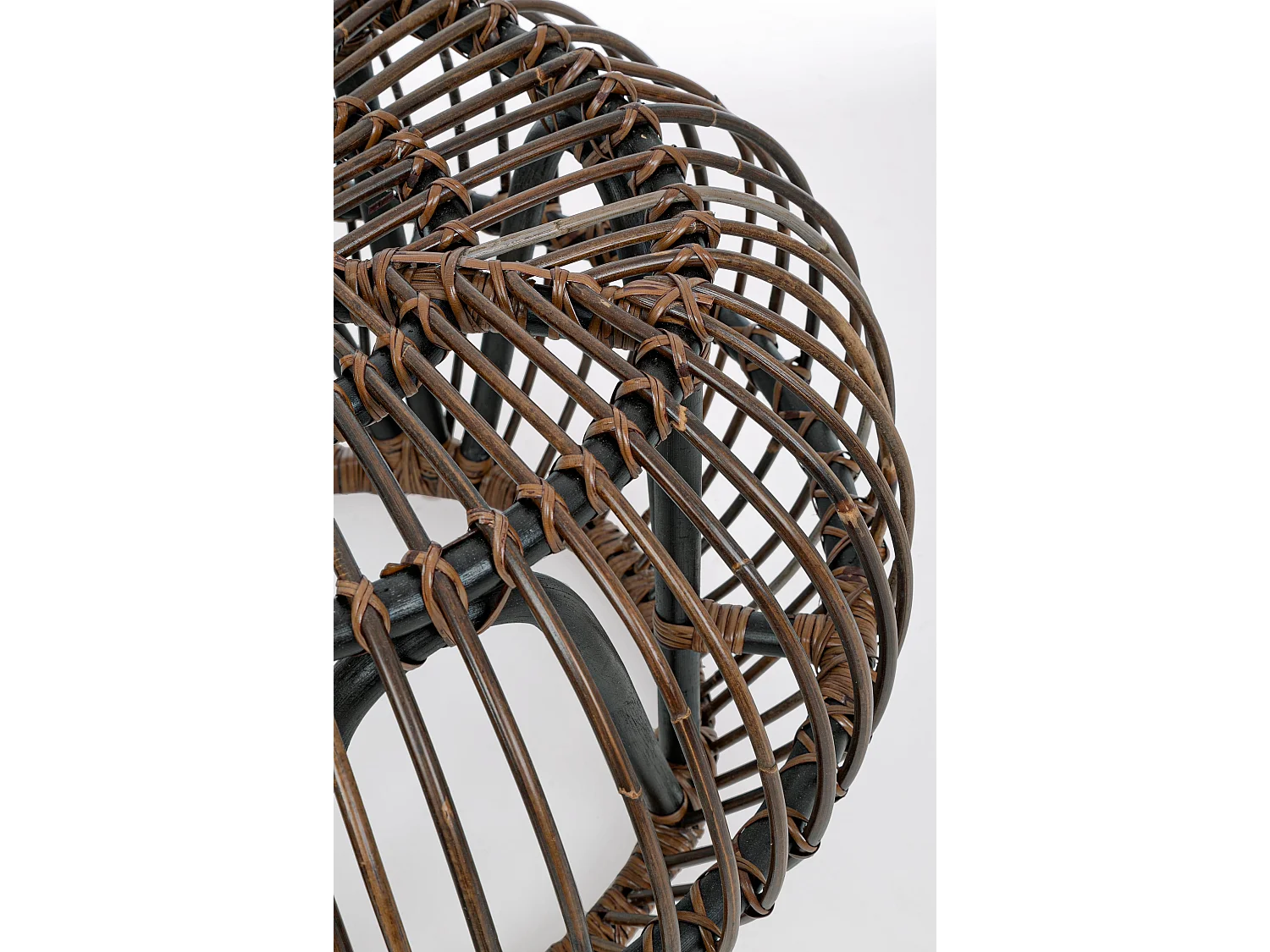 Table basse ronde en rotin croco marron foncé Dora - Lot de 2