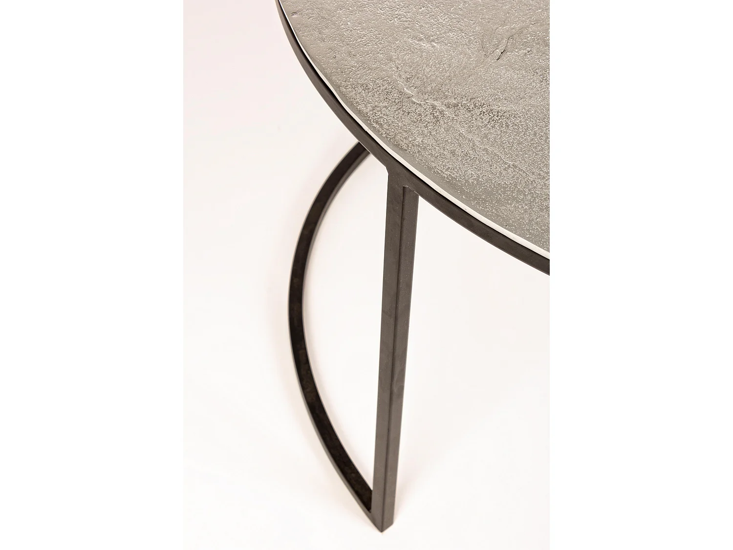 Table basse ronde aluminium et pieds en acier Amina - Lot de 2