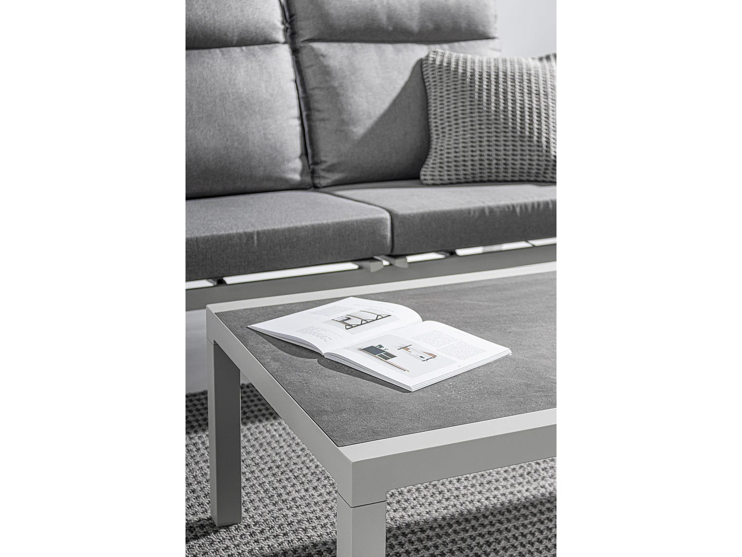 Table basse de jardin aluminium blanc et gris Keman L 120cm