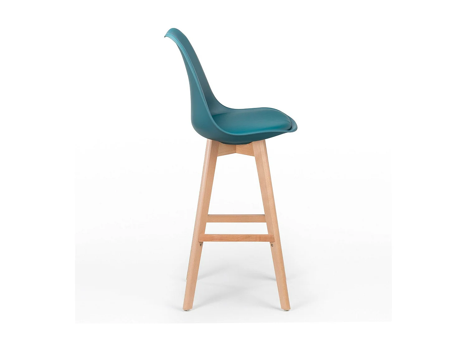 Taburete alto nórdico con cojín de piel sintética azul pato y patas de haya clara Tula 76 cm