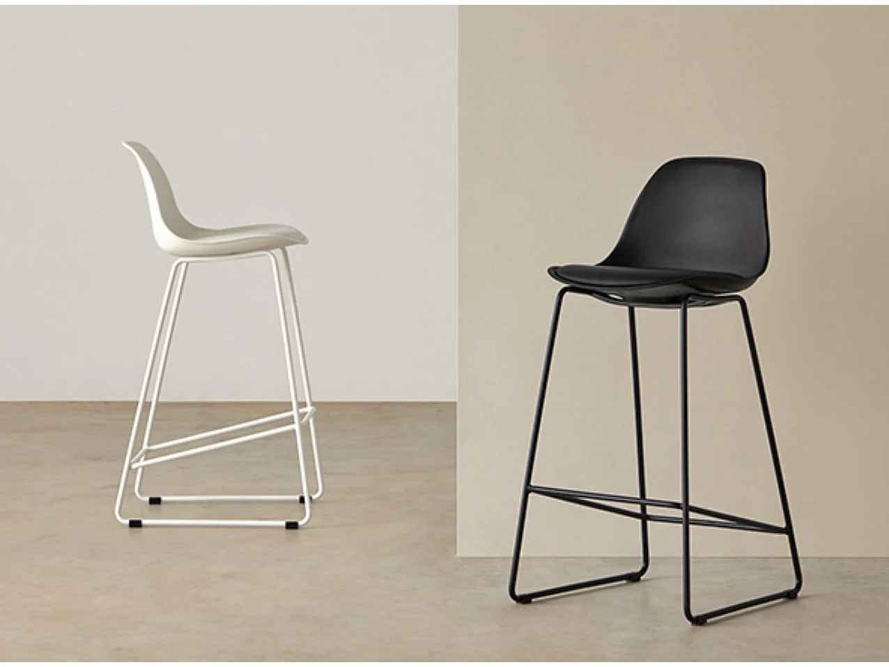 Tabouret moderne Dynamik 66cm-Couleur Noir