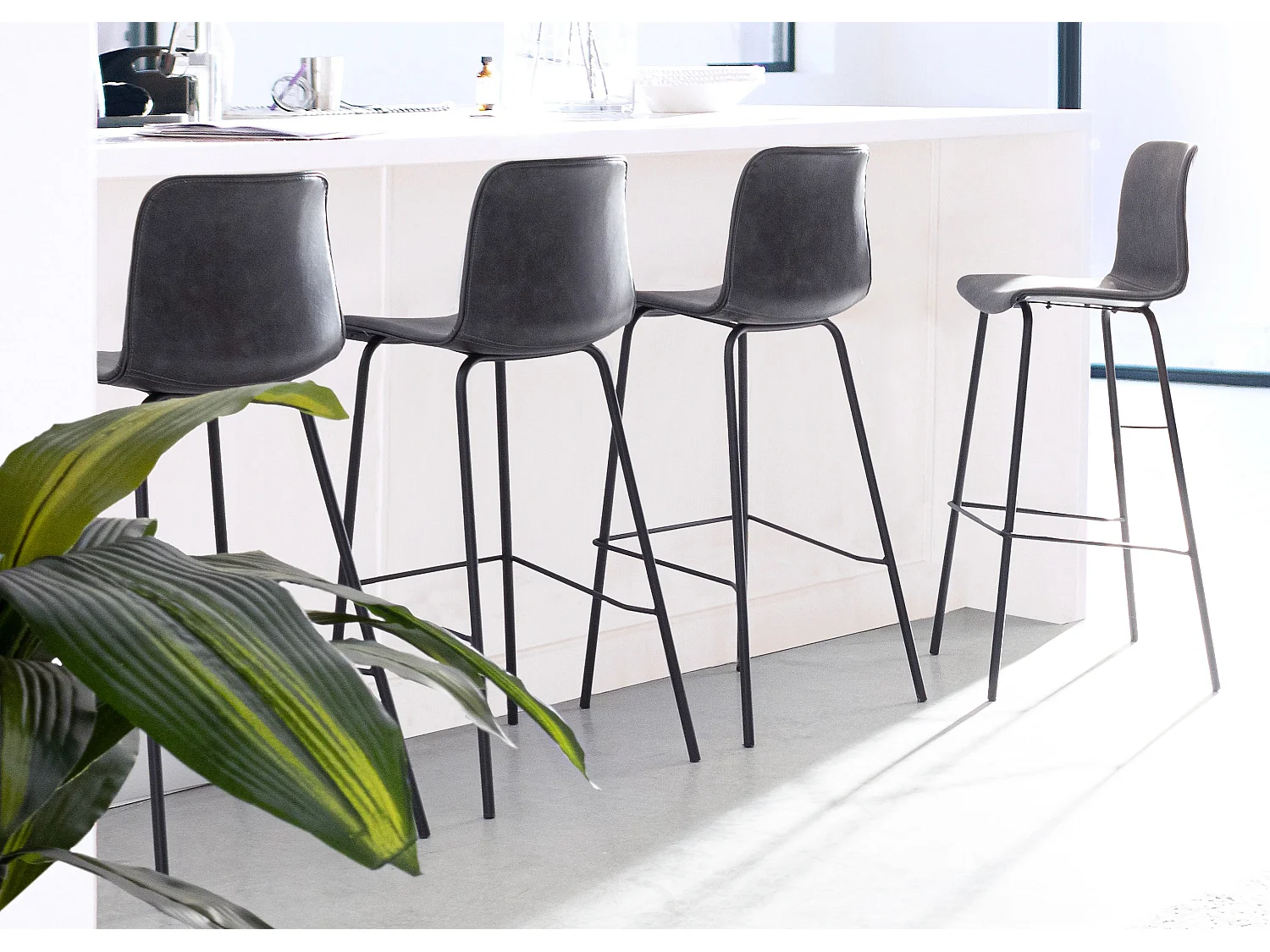 Lot de 2 tabourets de bar Kyra – Élégance Vintage-Couleur Beige