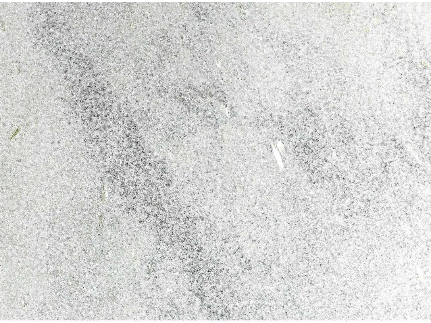 Table à manger ronde bois plissé et marbre 120cm José Manuel Ferrero d’Estudi-Couleur Naturel