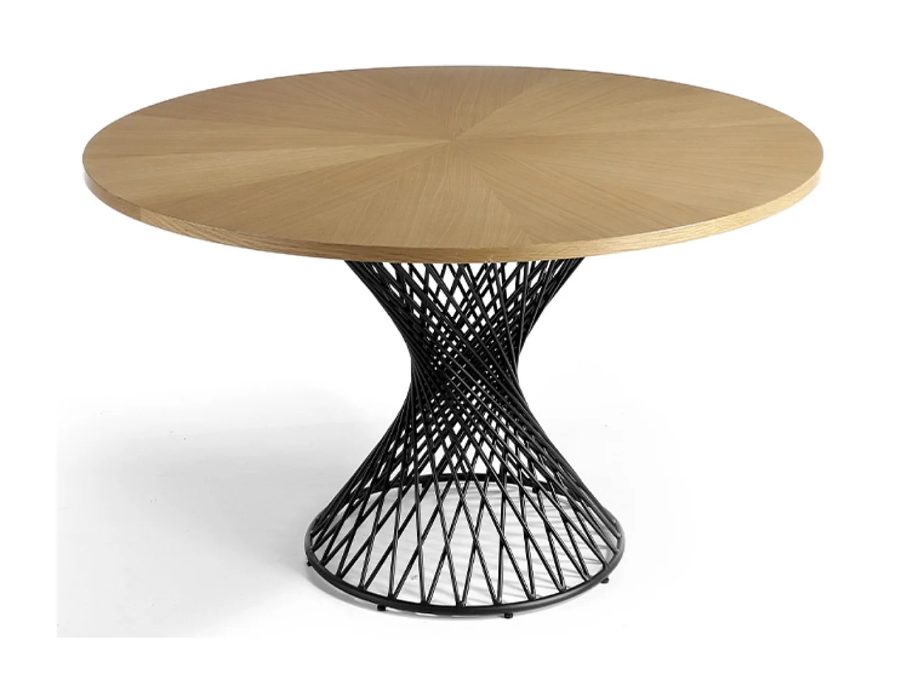 Table à manger ronde bois chêne clair et pieds croisée métalliques noir mat Helzani 137cm