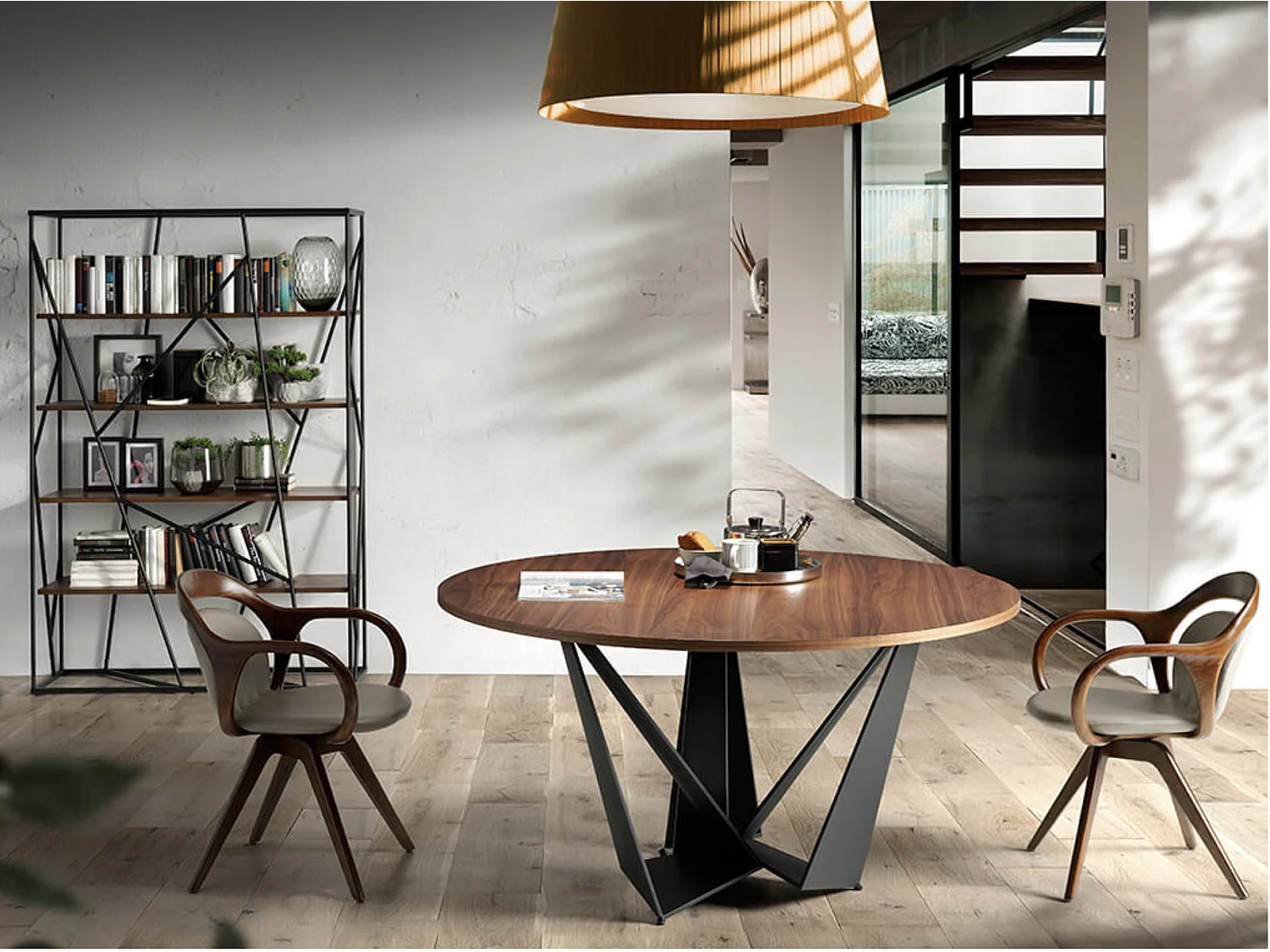 Table à manger ronde design bois noyer et pieds acier noir Bazika 120cm