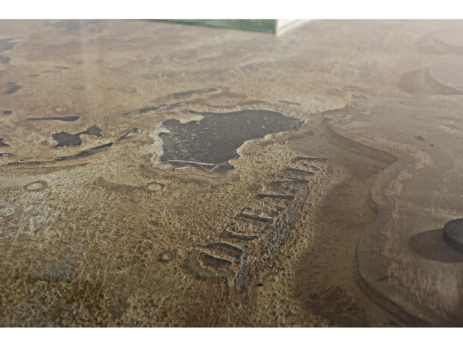 Table à manger en acier et verre avec carte Altas L 160cm