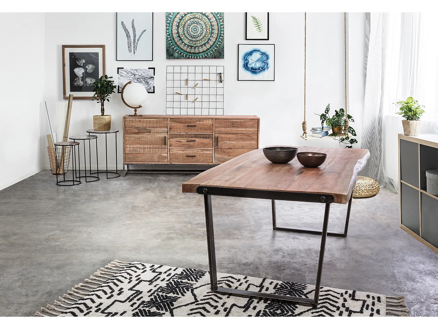 Table à manger rectangulaire 8 places en bois d'acacia sur 2 pieds acier noir Kadone 180cm