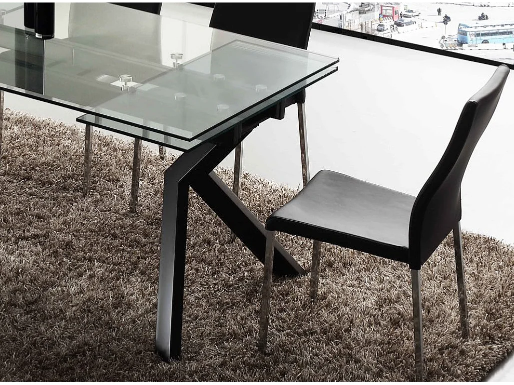 Table extensible 160-240cm pieds laqué noir et plateau verre trempé Kiota