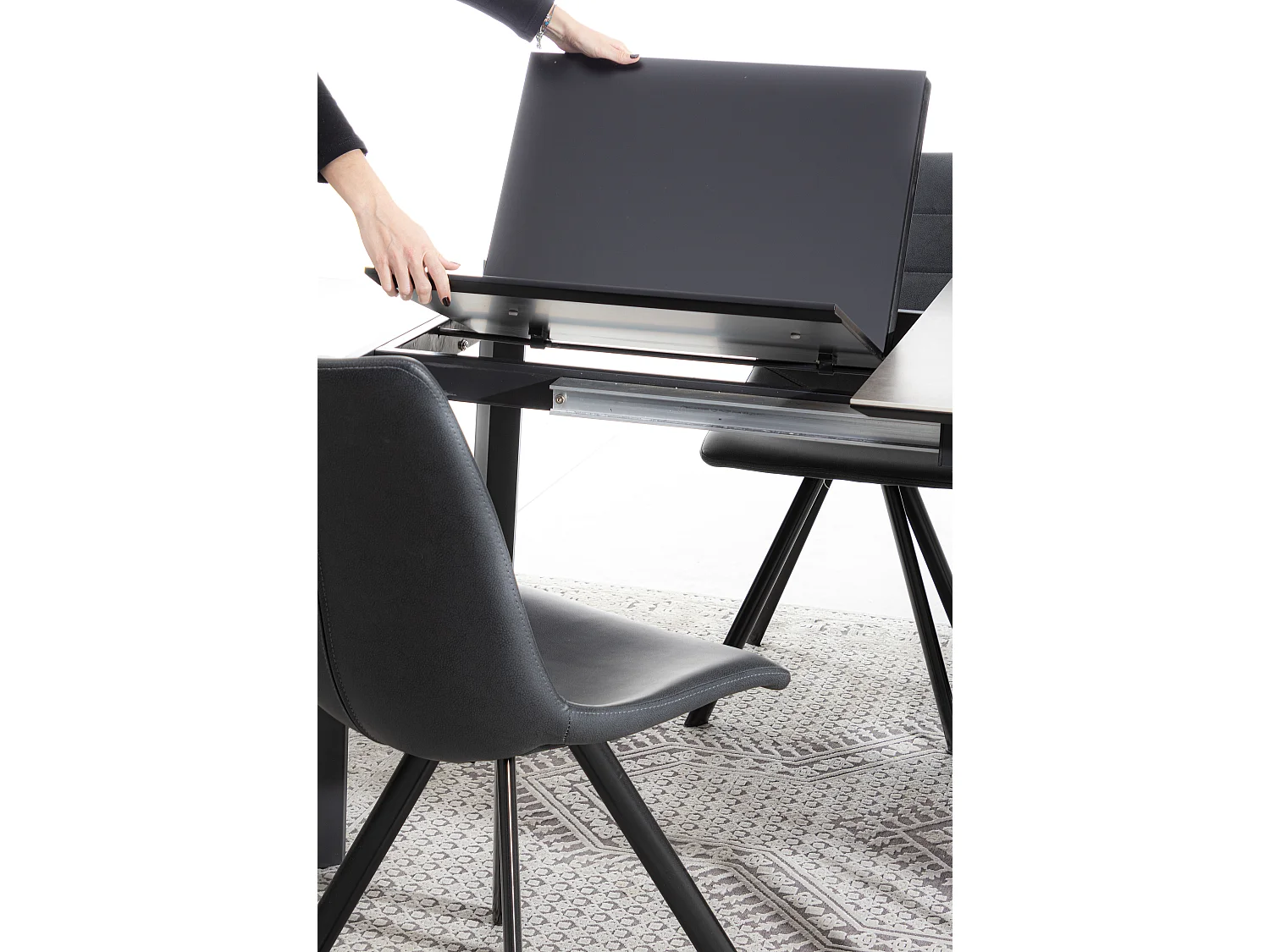 Table extensible en céramique marron et acier noir Kerry 160-220cm