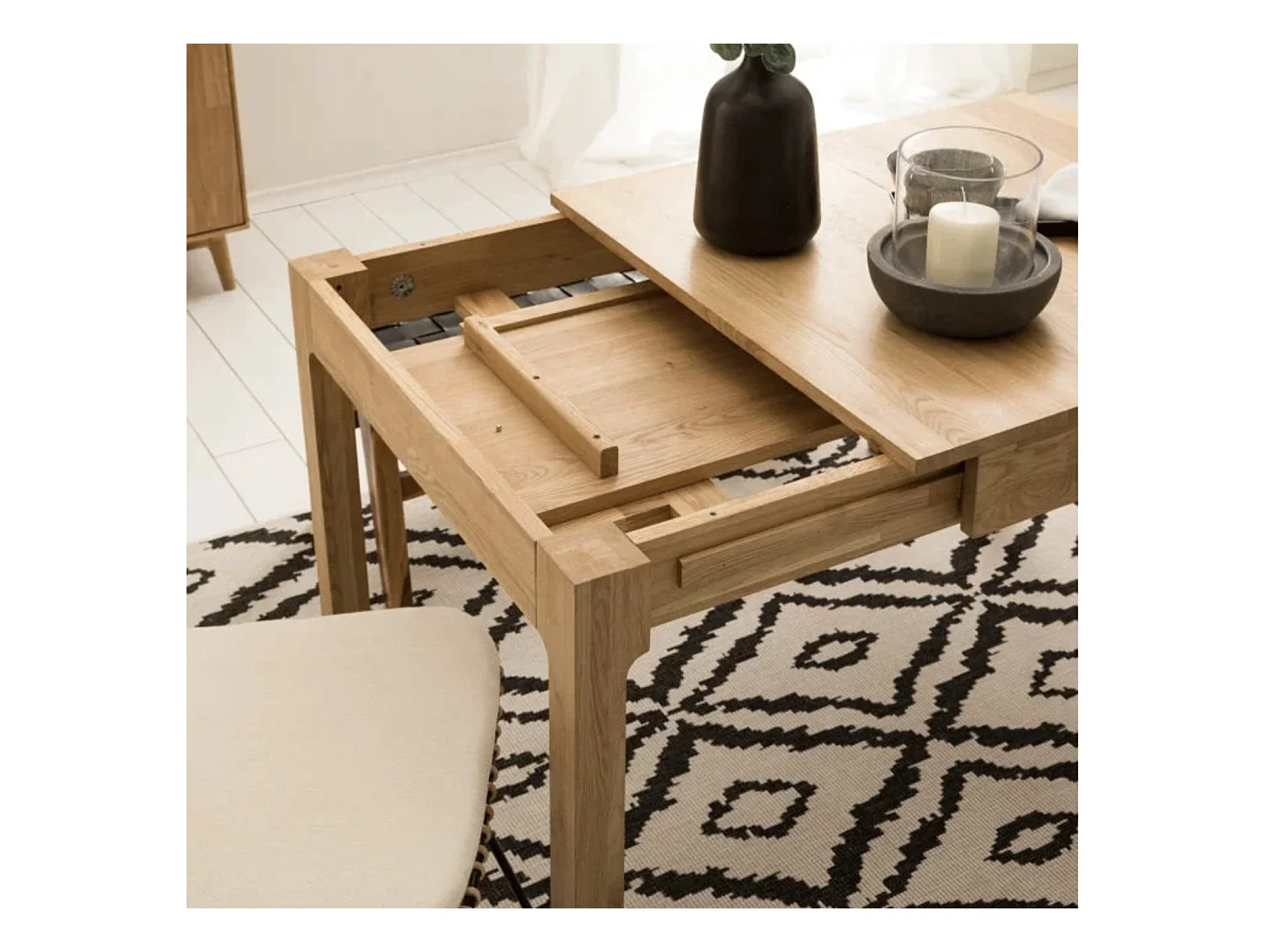 Table extensible en bois de chêne massif Marko 140 à 180cm