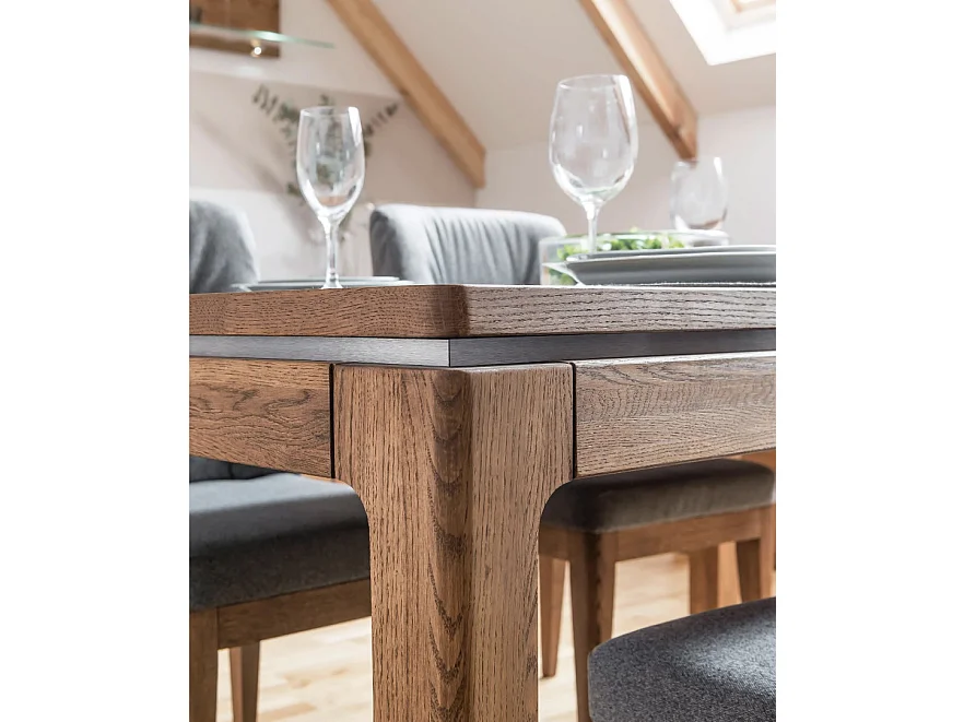 Table à manger extensible 160 à 250cm en bois de chêne rustique Manky