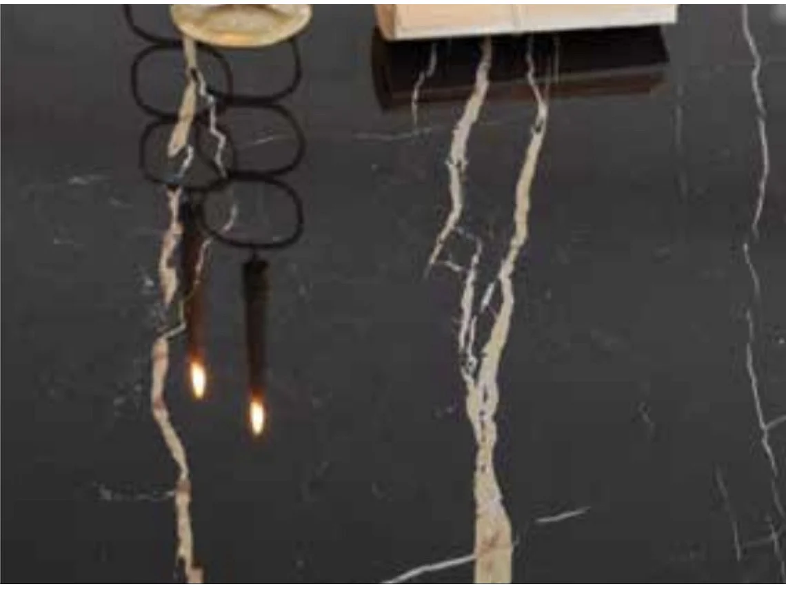 Table ronde éxtensible céramique noir Makaly 120-160cm