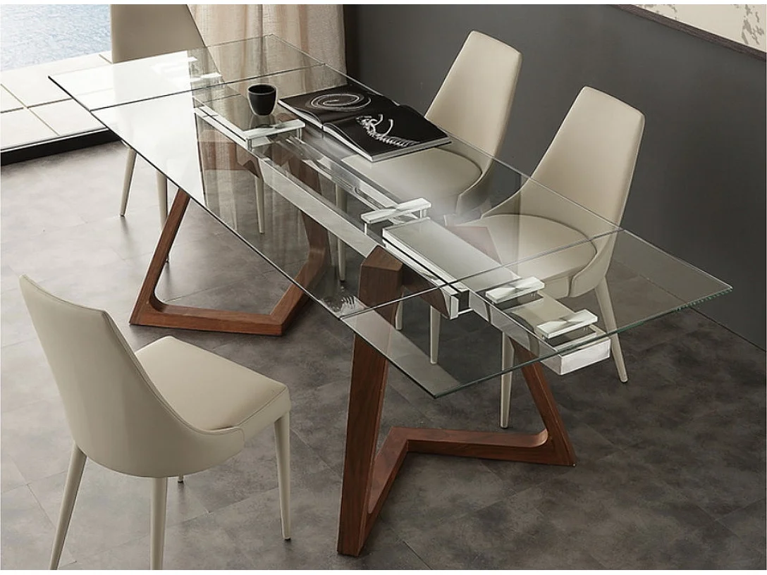 Table de repas extensible plateau en verre et piétement bois massif noyer Kudane-Longueur 180/260 cm
