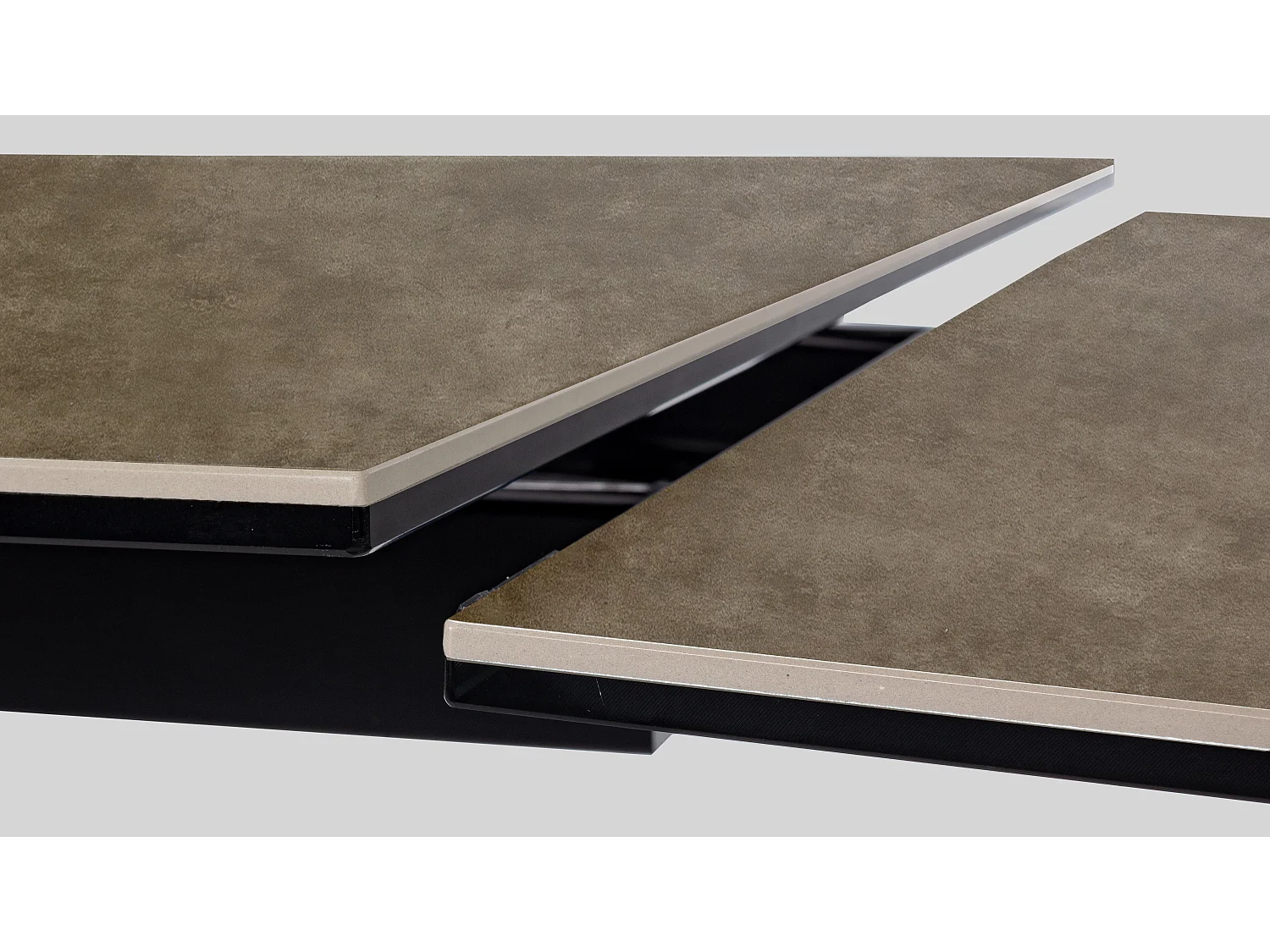 Table extensible en acier et céramique Achel L 160-240cm