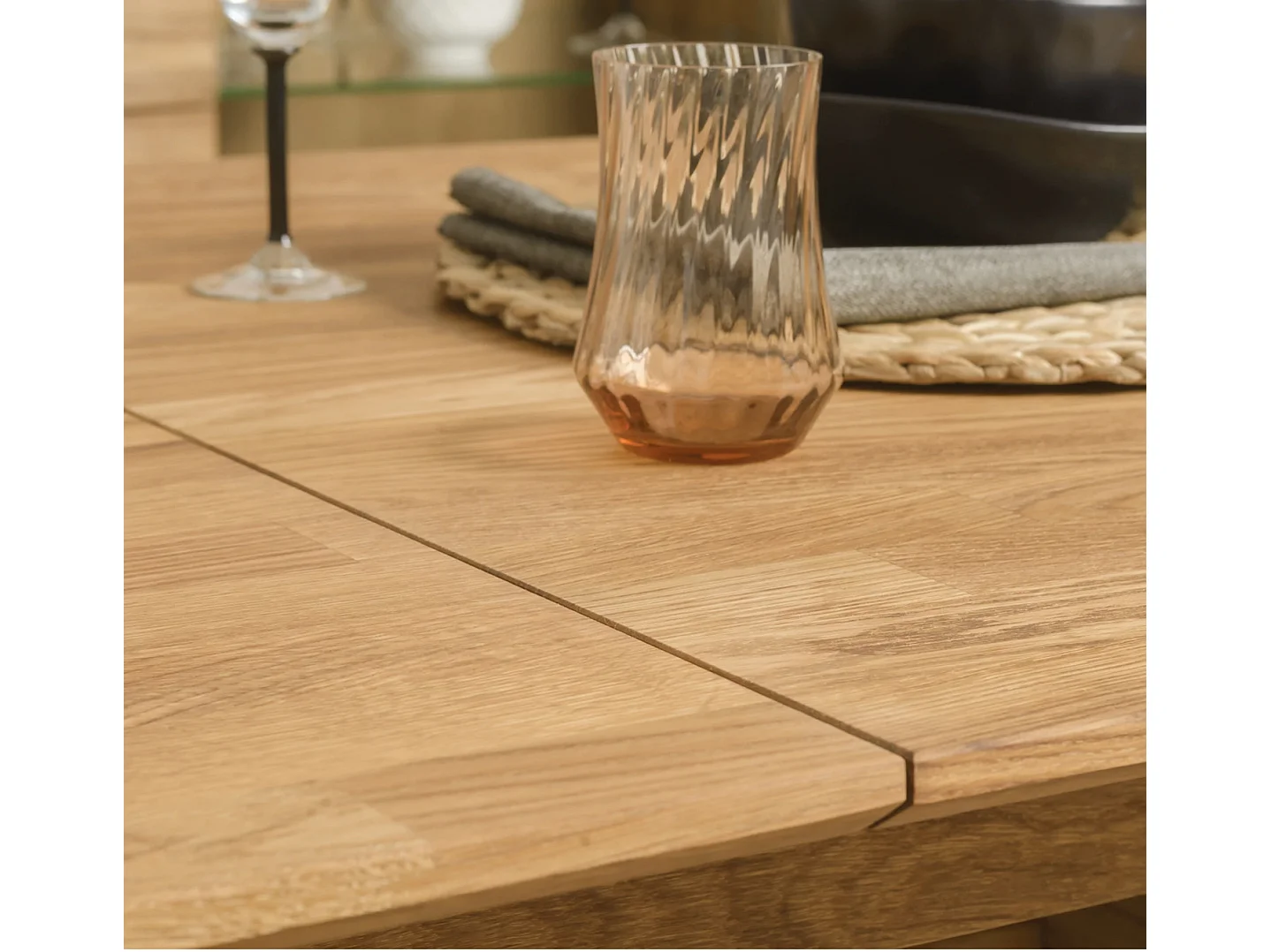 Table extensible en bois de chêne massif Osword 140 à 180cm