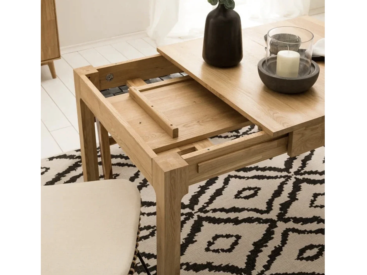 Table extensible en bois de chêne massif Marko 85 à 125cm