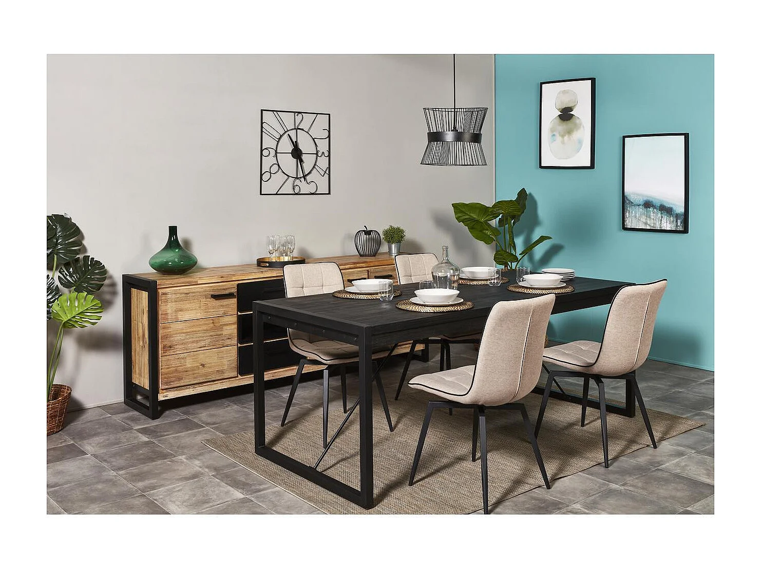 Uitschuifbare tafel 180/230 cm 10 plaatsen vintage zwart massief hout en zwart stalen poten Zayane