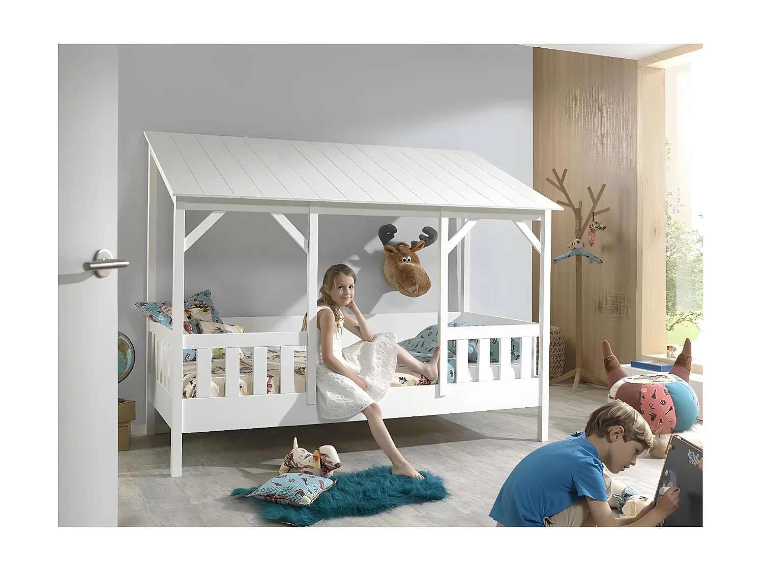 Cama cabina 90x200 cm con colchón y somier de pino macizo, techo blanco Mila