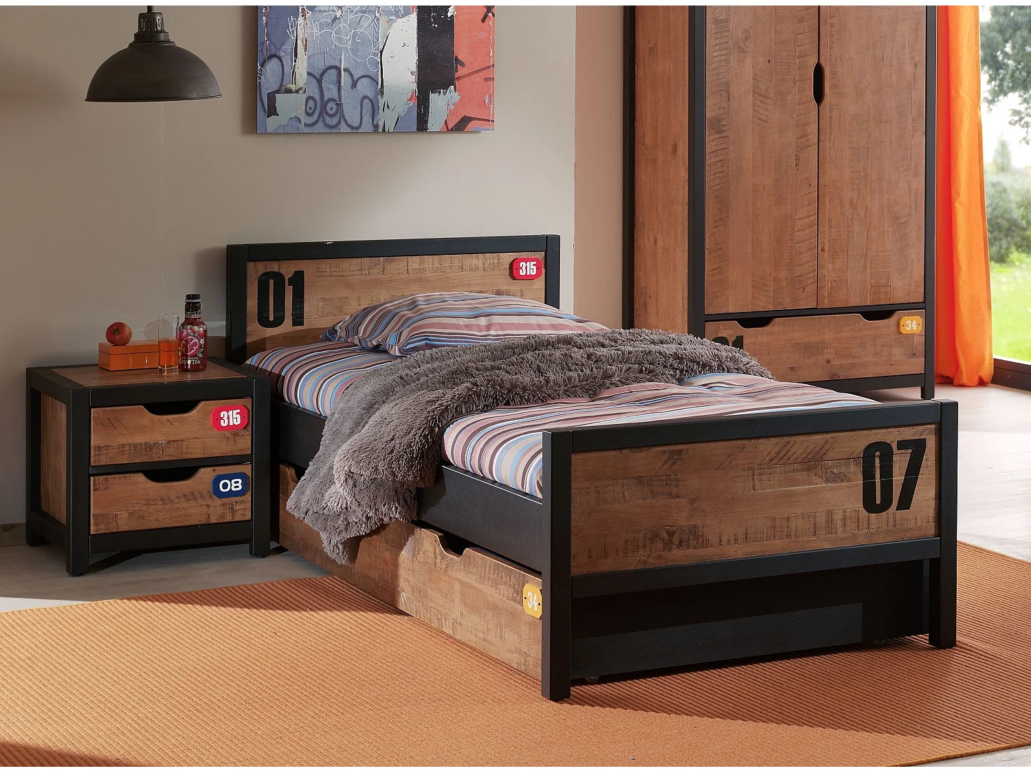 Alex onderschuifbed met donker en zwart massief grenen onderstel 90x200 cm