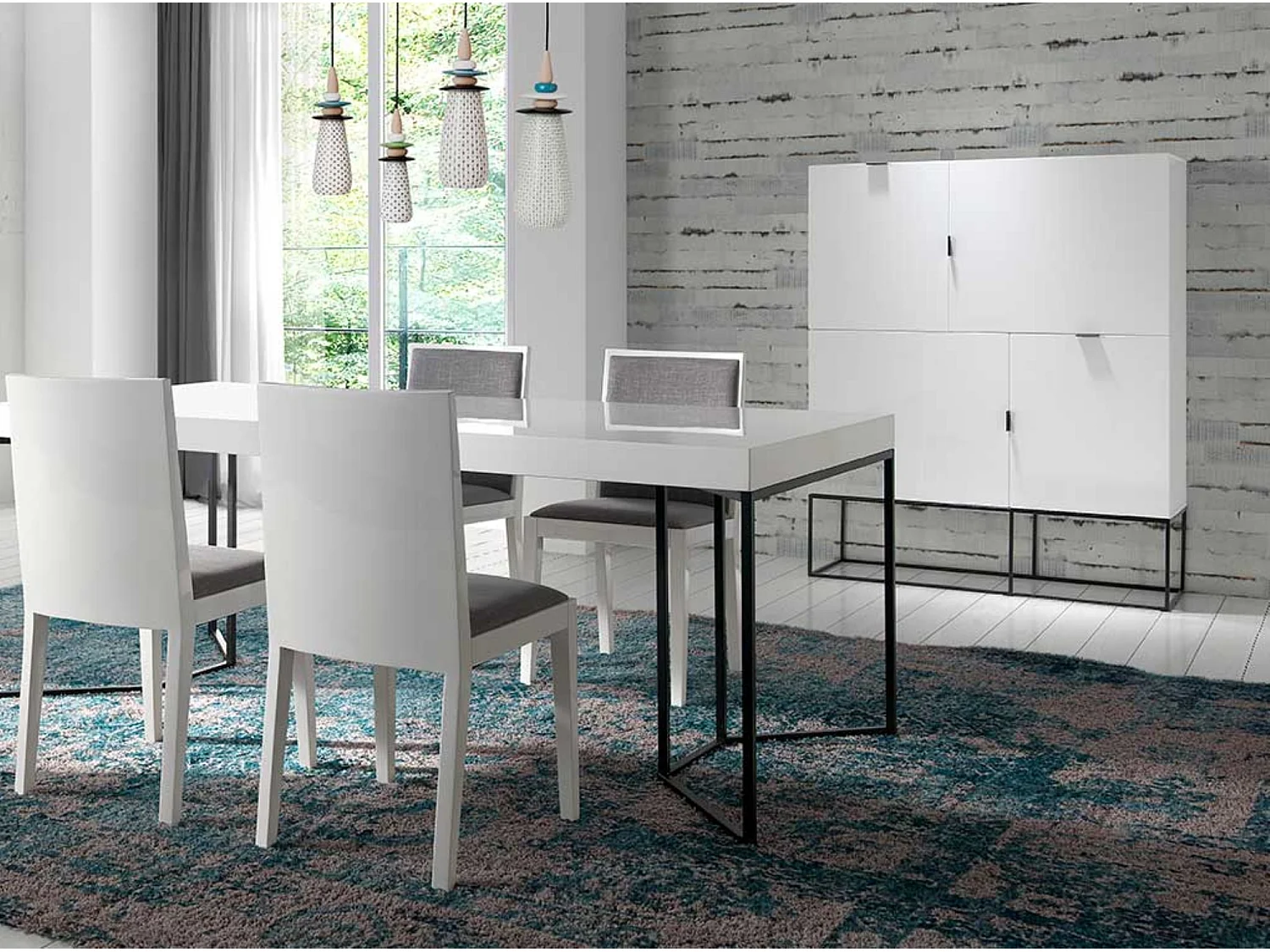 Bahut moderne 4 portes en bois laqué blanc et acier noir Valina 120cm