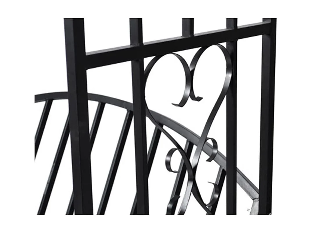 Voûte à roses de jardin avec banc