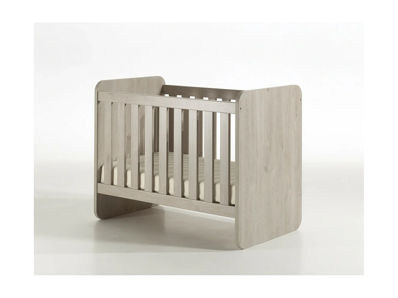 Lit bébé robuste 60x120 évolutif en lit enfant 90x200 coloris chêne clair collection DANY