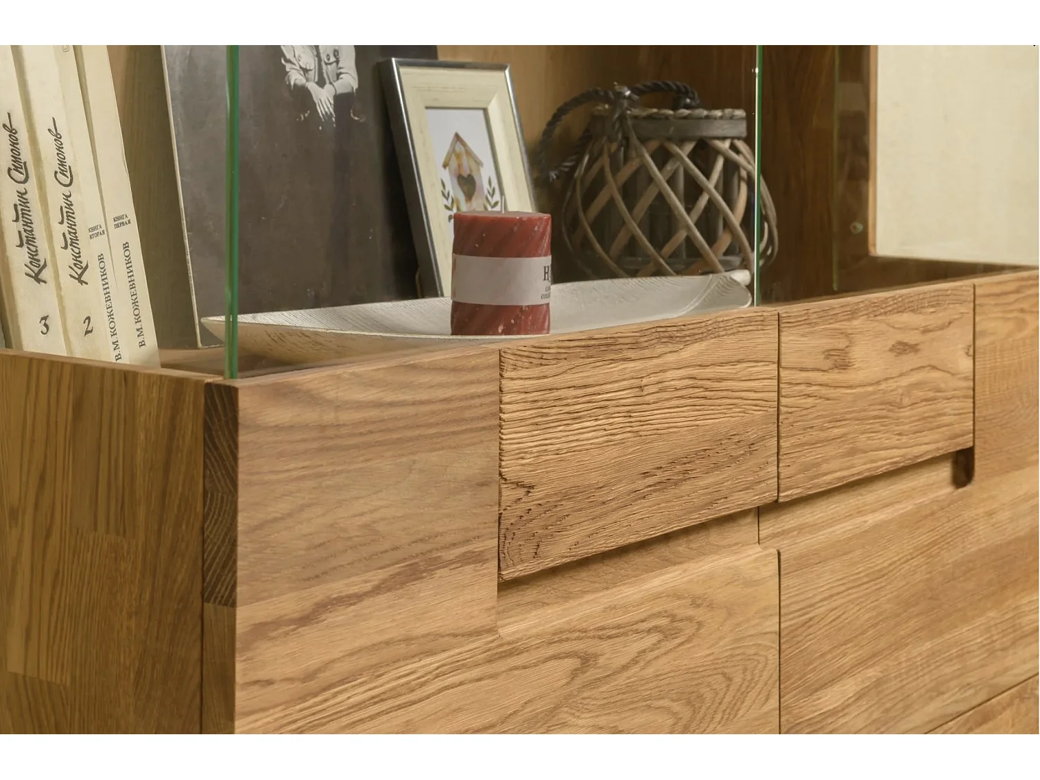 Vitrine en bois massif de chêne miel Divina 180cm