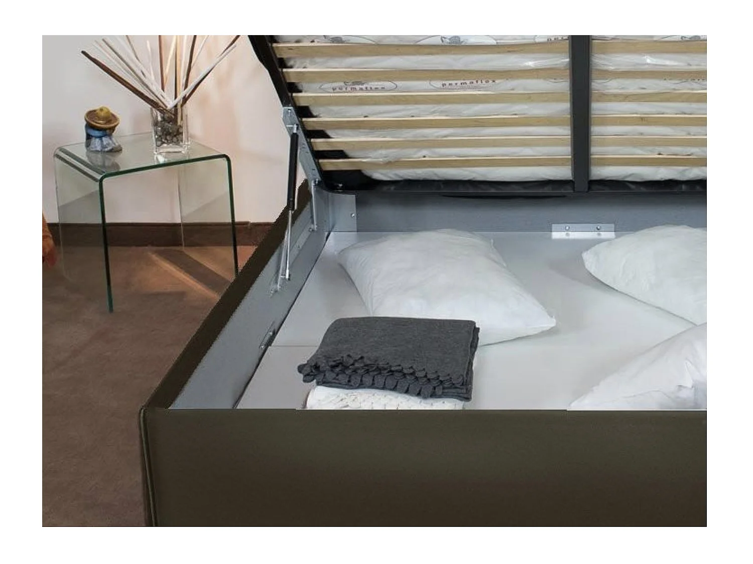 Lit adulte italien matelassé simili cuir Paryse-Couleur Marron-180x200-Option Avec coffre