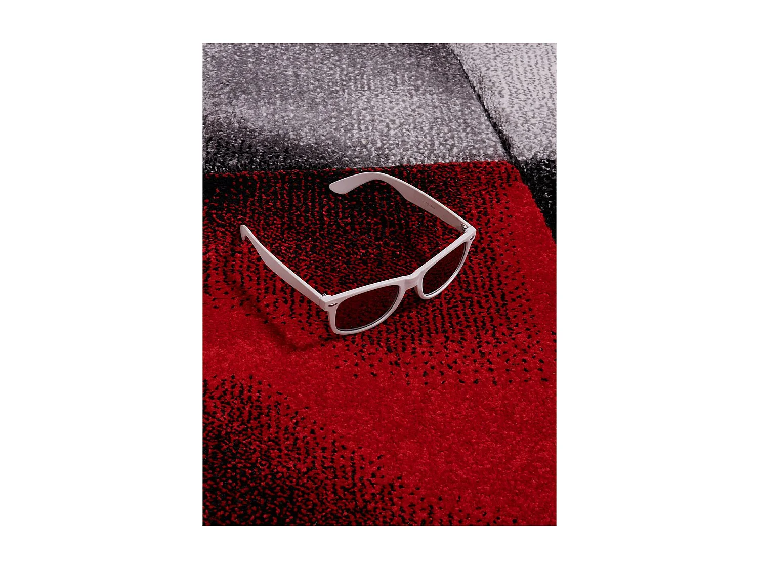 tapis entrée 60x110 tissé rouge rectangle motif géométrique TRIANGULA