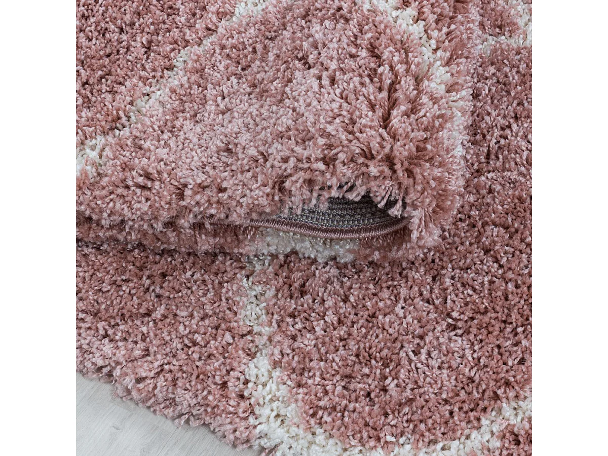 Tapis shaggy 120x170 rectangle tissé rose crème et me motif scandinave