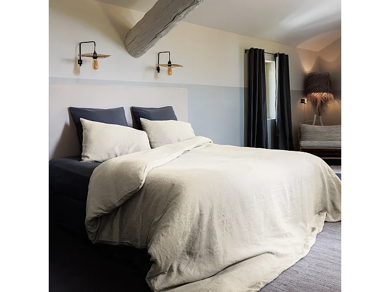 Parure de lit 280x240 cm et 65x65 cm collection OPERA beige ivoire 3 pièces