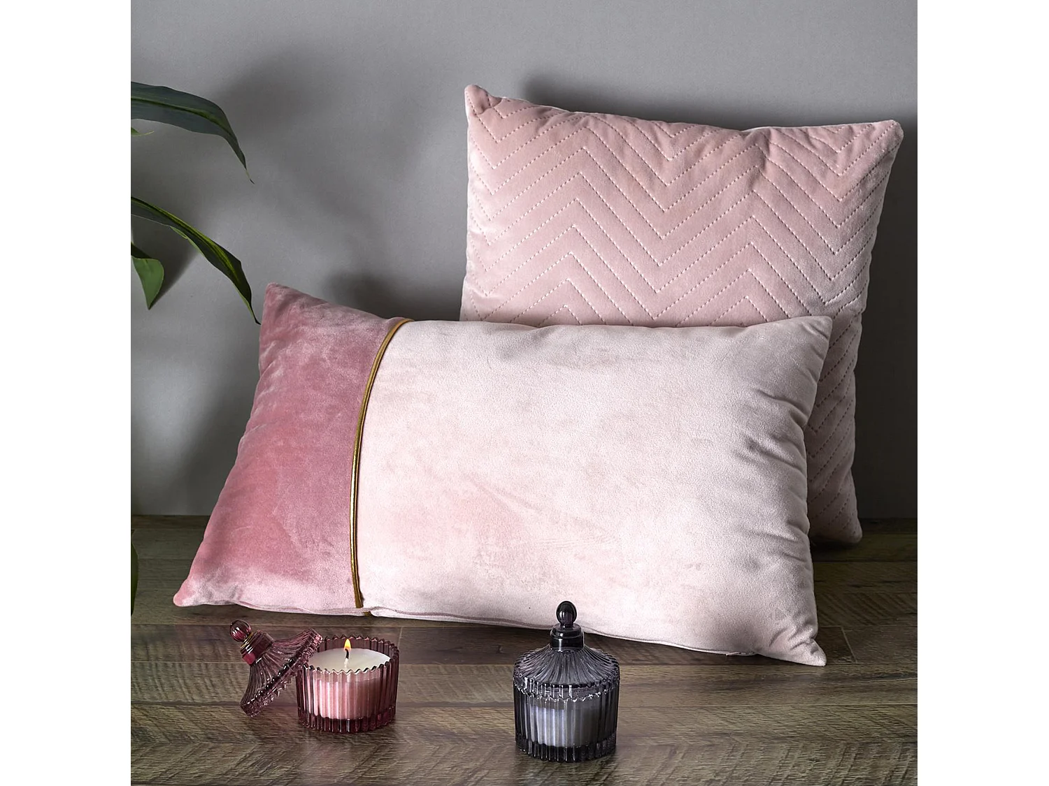 Coussin bicolore liseré doré 30x50 cm collection ULTIMA rose