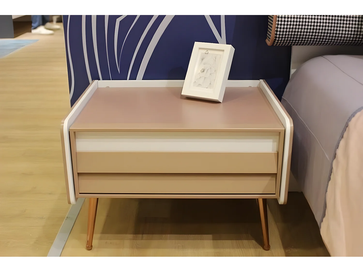 Kinderzimmer Set Jugendzimmer Bett Nachttisch Modern Set Bett (2-tlg)